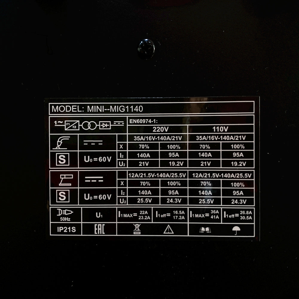 Soldador inversor profesional proceso MMA/TIG LIFT/MIG de 140 amperios con conexión a 110/220V bifásico marca Tecraft Industry de tecnología alemana.